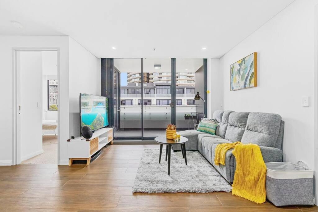 Four Bedroom Apartment With Facilities In Olympic Park Сидни Екстериор снимка